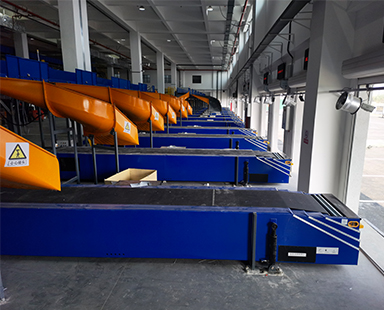 簡述伸縮皮帶輸送機工作原理、產(chǎn)品結構、產(chǎn)品優(yōu)勢及產(chǎn)品特點